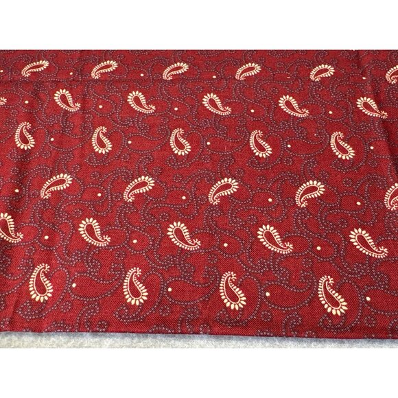 Marcus Fabrics Red Paisley Cotton Fat Quarter 18"x22" Quilting Sewing Craft - Picture 1 of 5